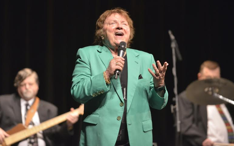 Zenés est Aradszky Lászlóval