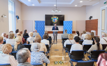 Címzetes főorvosokat köszöntöttek a Városházán