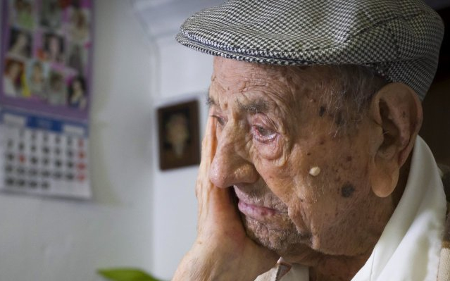 Elhunyt a világ legöregebb férfija