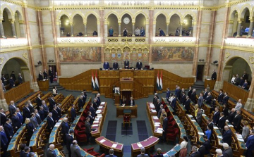 Az Országgyűlés elfogadta a rezsicsökkentés és a honvédelem költségvetését