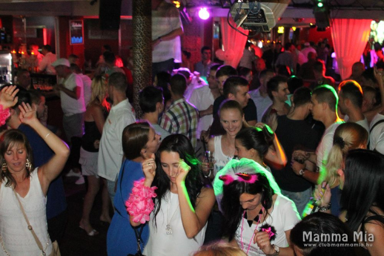 2014.08.08 Pénteki házibuli Dj:Hubik fotók:árpika