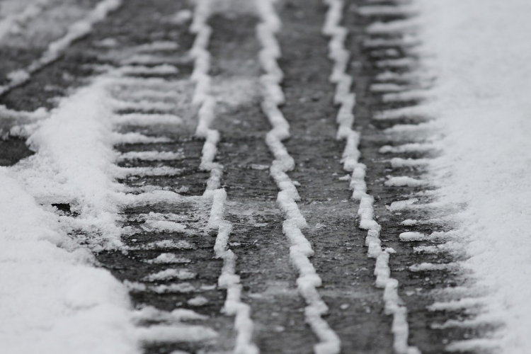 Síkosságmentesítés a városban