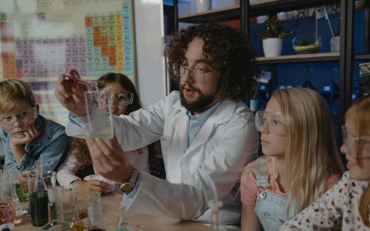 Több mint száz programmal készülnek HUN-REN kutatóintézetei a Kutatók éjszakájára