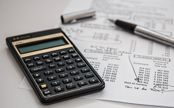 Decemberben kell dönteni az eváról 