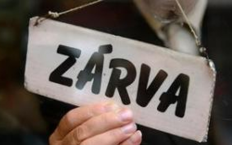 TÁJÉKOZTATÓ SZOLGÁLTATÁSOKRÓL ÉS NYITVA TARTÁSOKRÓL – PÜNKÖSD