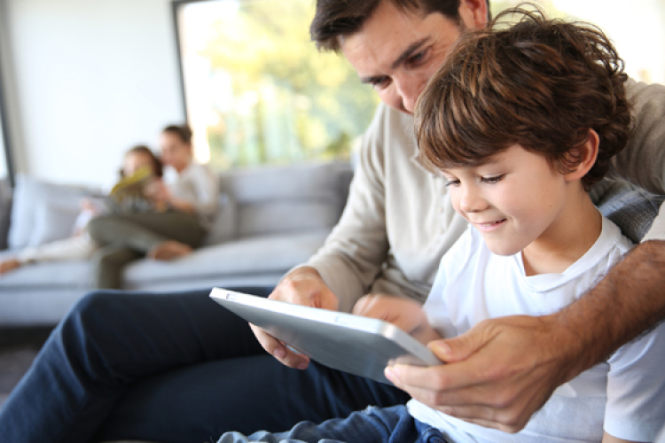 Ha karácsonykor elkezdi használni, tavasszal állásinterjúzhat Londonban vagy Bécsben. Mi az?