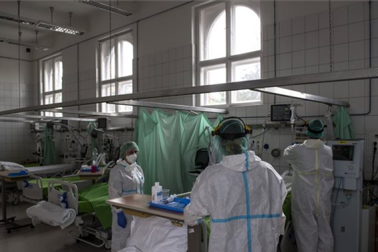 Kevesebb az új fertőzött, a halálozások száma azonban egy hét alatt megkétszereződött Belgiumban
