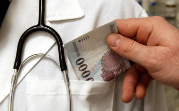 Emelik az egészségügyben dolgozók bérét