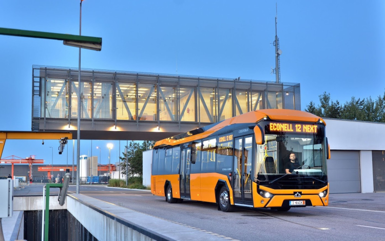 Itt a Kravtex-Kühne Csoport legújabb busza