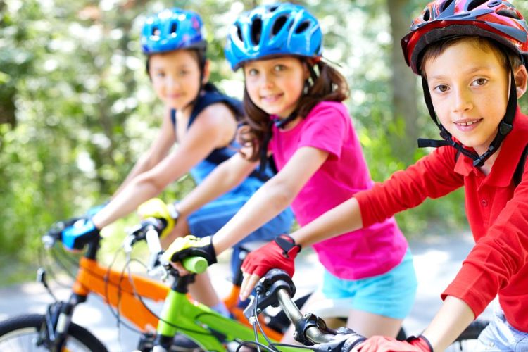 Csökken a halálos gyerekbalesetek száma, a fejet érdemes a leginkább védeni