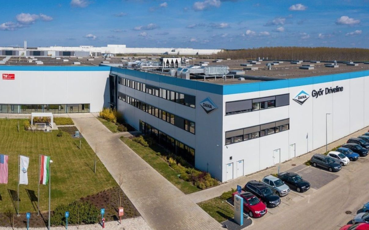 Jó ütemben halad a Dana 100 millió eurós beruházása