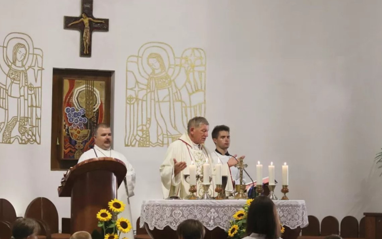 Benkovich Ferenc visszatér, de nem Győrben, Bezenyén misézik