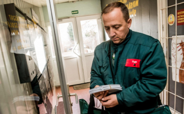 Hatalmas változások jönnek a postán: már mobillal is követhetjük a küldemények útját