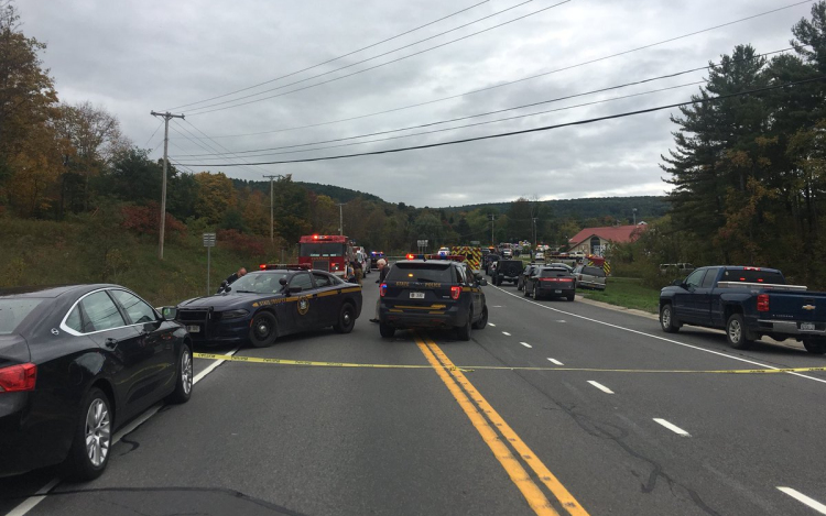 Életüket vesztették húszan egy autóbalesetben