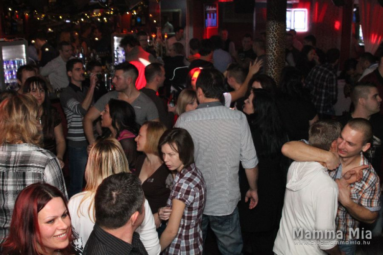 2013.12.20.Péntek Mamma Mia Danics Dóra Dj:Ice fotók:árpika