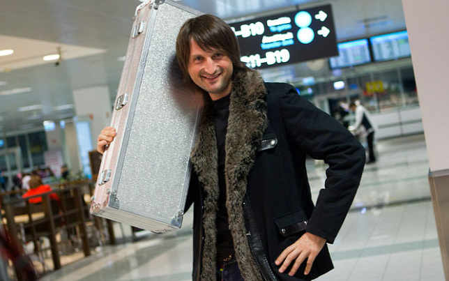 Testőr vigyáz Edvin Marton milliárdot érő hegedűjére