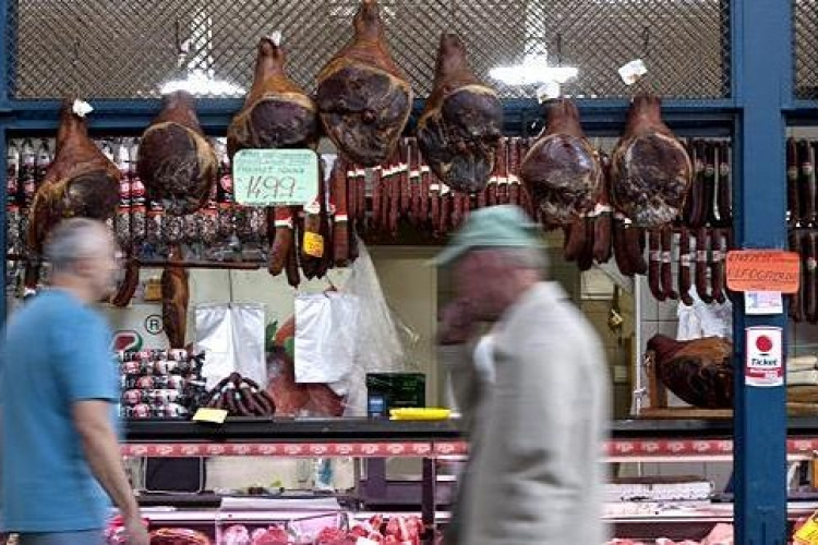 Vásárlási rohamra számítanak az üzletek húsvétkor