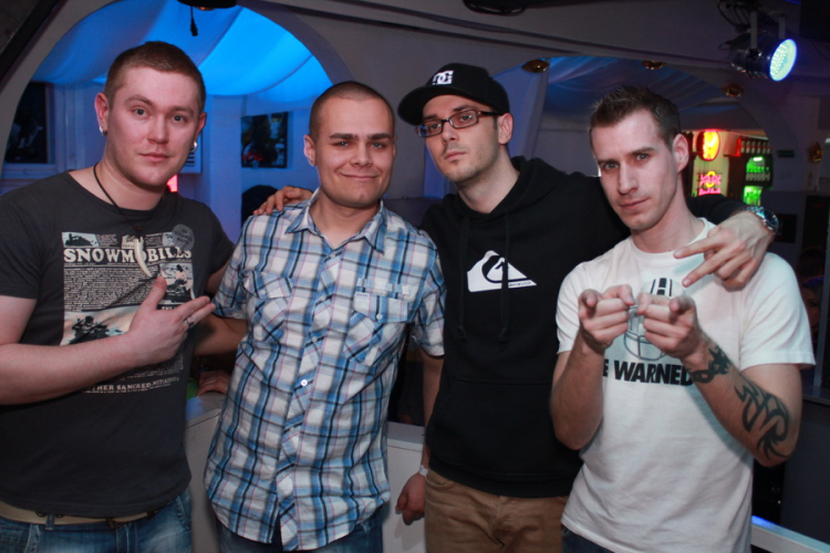 Peaches and Crem - Club Neo