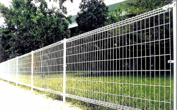 Vámosszabadi menekülttábor - Megérkeztek az első menedékkérők