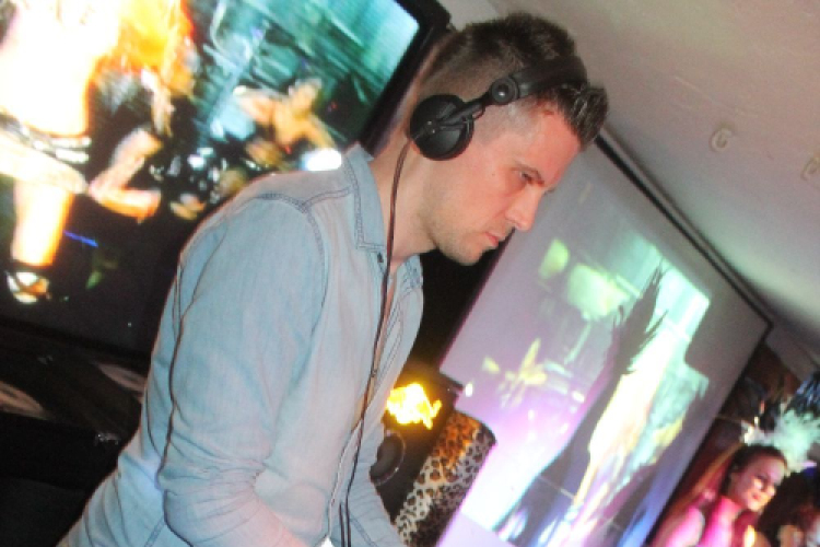 2016.05.07.Szombat Mamma Mia Video Disco Dj:Hubik Fotók:árpika