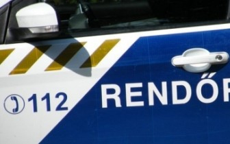 Lopott rendszámtáblával közlekedtek