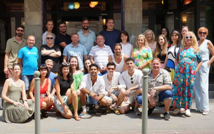 Nyaralás „ON” a Vaskakasnál is