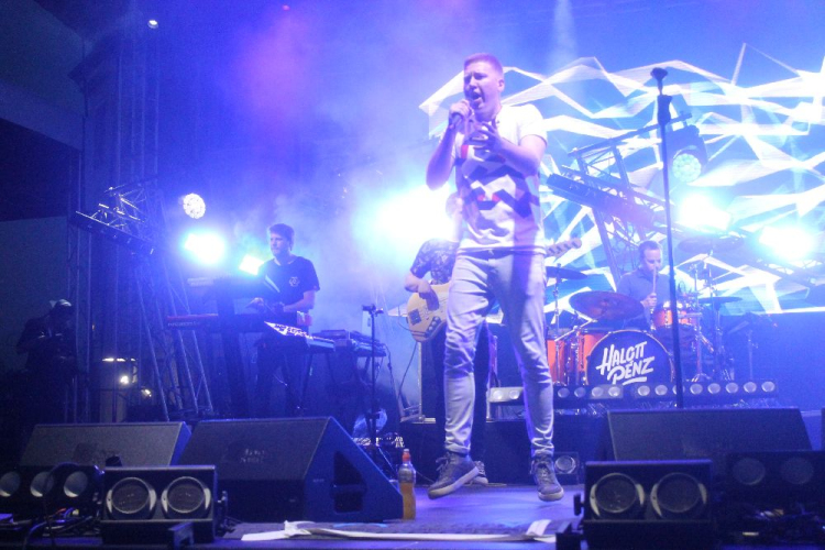 2019.06.14.Győri Nyármegnyitó 1. nap Halott Pénz koncert