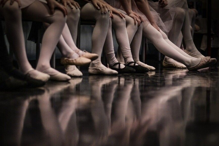 Dohányzásra vette rá fiatal diákjait a bécsi Balettakadémia annak érdekében, hogy fogyjanak