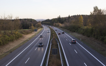 Több gyorsforgalmi útszakaszra kell sztrádamatricát venni