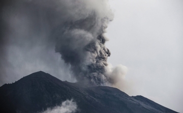 Kitört a Bali vulkán 