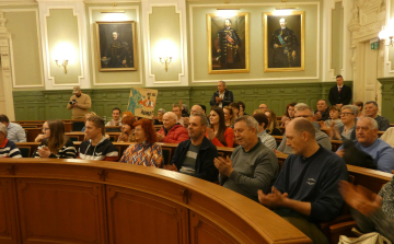 Másodszor is távol maradt a Fidesz a közgyűléstől, győriek töltötték meg a dísztermet