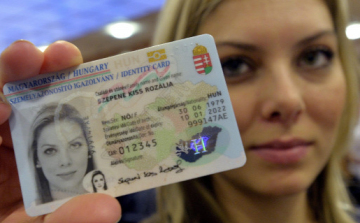 Mobilon is elérhető lesz a személyi igazolvány