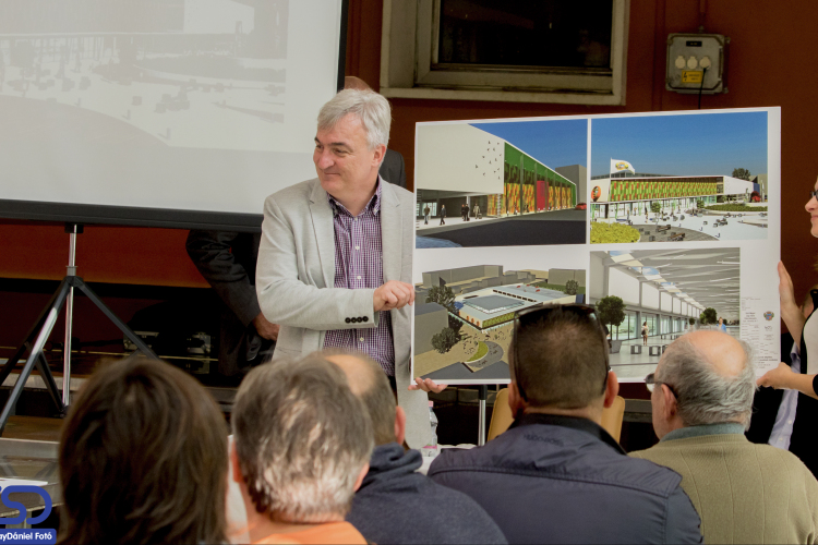 Lakossági fórum a Vásárcsarnok felújításáról