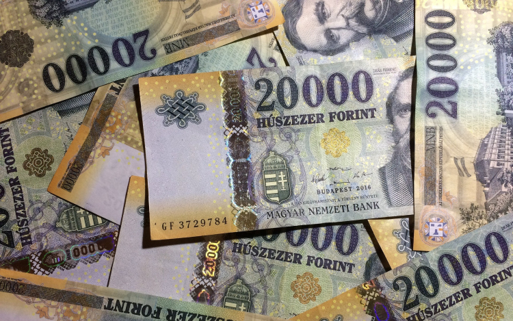 Meglopta a szüleit, hogy drogot vehessen