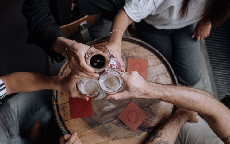 Sorra zárnak be, már nem könnyű kocsmázni