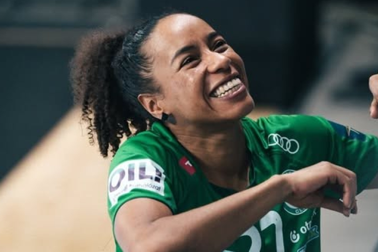 Estelle Nze Minko is babát vár