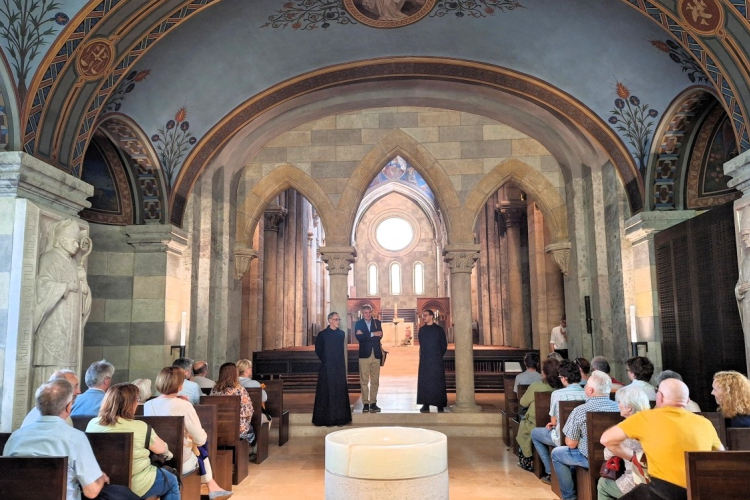 Bejárná Miklósa Erikával a pannonhalmi bazilikát? 