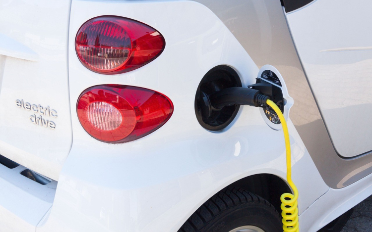 Könnyítettek a pályázat feltételein