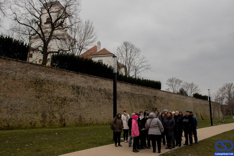 Vasárnap megkerülték a győri várat
