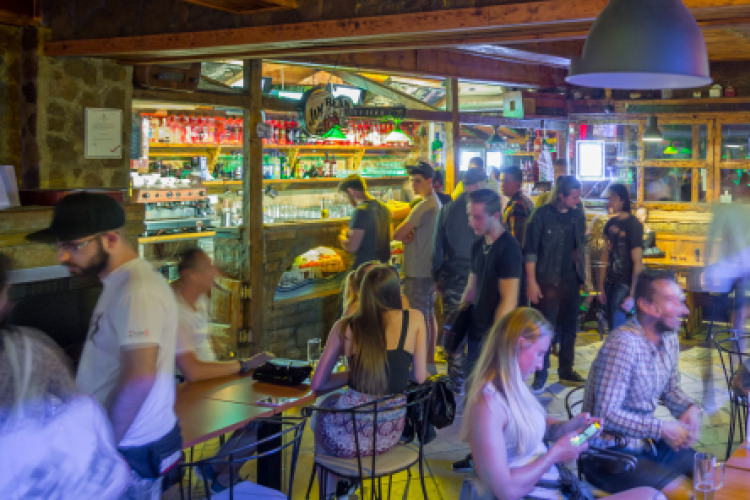 LAPOS_BULIFOTÓK_05.31.