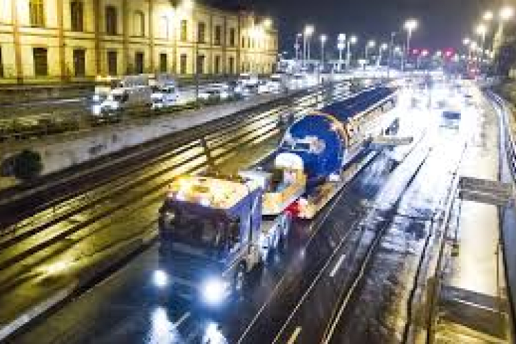 Túlméretes jármű - ma este érkezik Győr térségébe