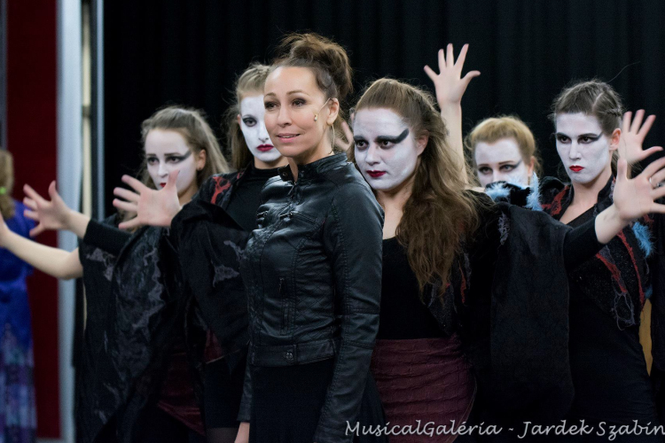 Tata után Budapest fölé szállnak a Vörös Rébék