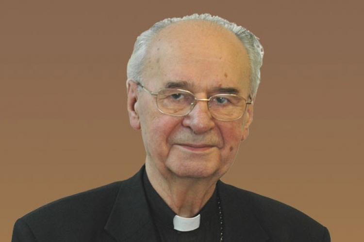 Elhunyt Takács Nándor nyugalmazott székesfehérvári püspök