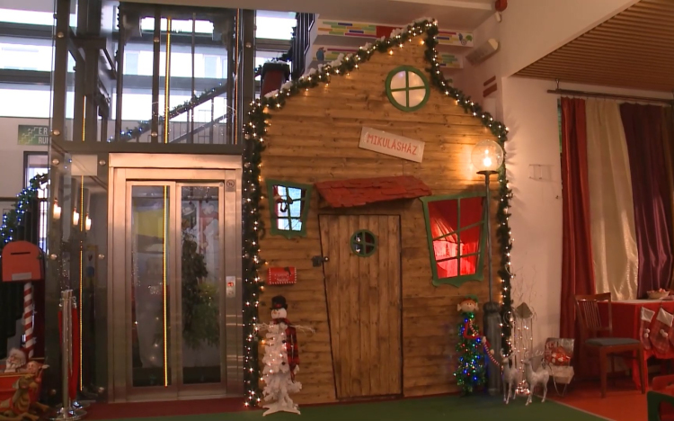 A Vaskakasba költözött a Mikulás