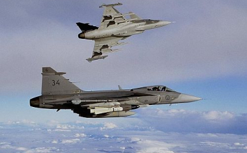 Győr felett gyakorlatoznak ma a Magyar Honvédség Gripenjei