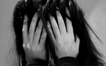 Kiásta magát sírjából az élve eltemetett kislány