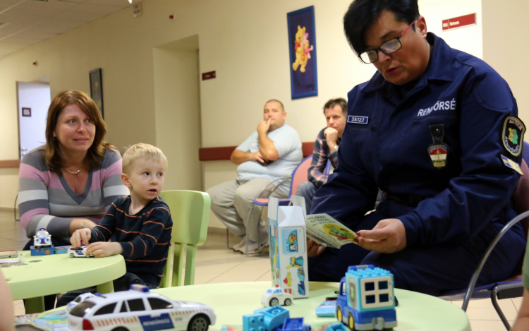 Mesékbe rejtett bűnmegelőzés