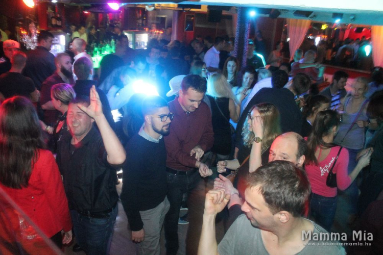 2017.12.08.Mamma Mia Pénteki Élőzene & Dj:Ice Solymi Conga Fotók:árpika