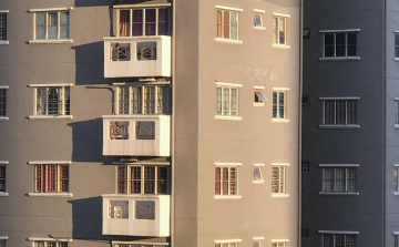 Az első fél évben a leggyorsabban a panellakások keltek el