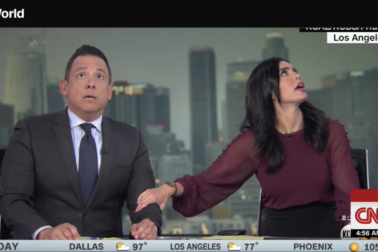 Élő adás közben jött a földrengés, asztal alá bújtak a műsorvezetők